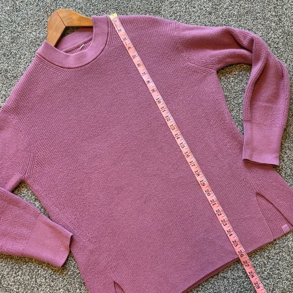 Lululemon Merino Wool Ribbed Crewneck Sweater Velvet Dust Purple Knit Size 4 - Picture 12 of 13